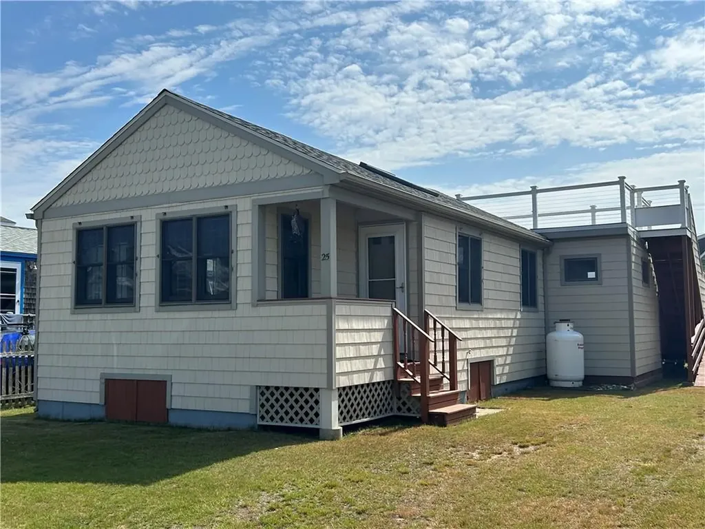 25 Champlin Avenue Narragansett RI 02879