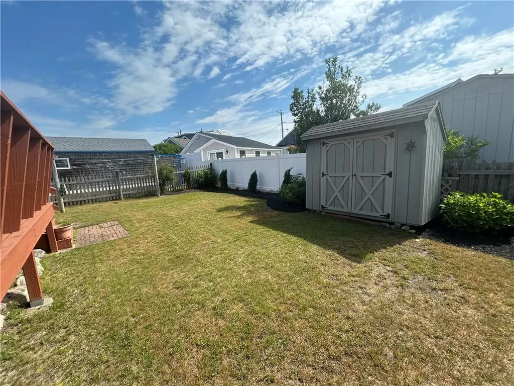 25 Champlin Avenue Narragansett RI 02879