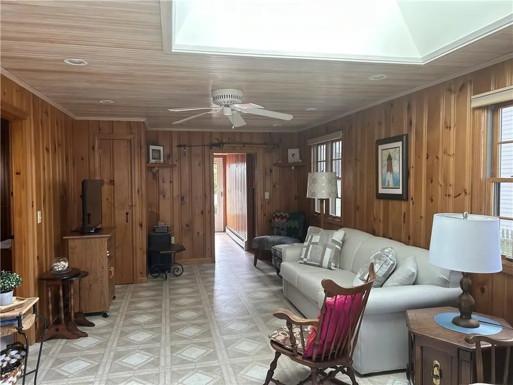 25 Champlin Avenue Narragansett RI 02879
