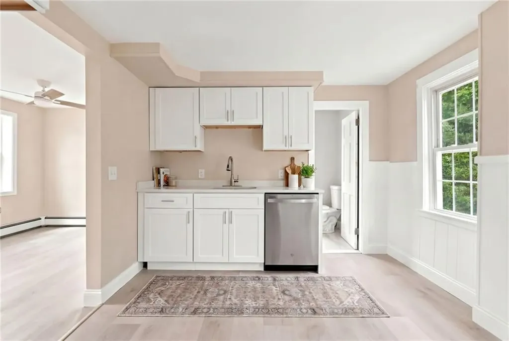 65 New London Avenue Warwick RI 02886