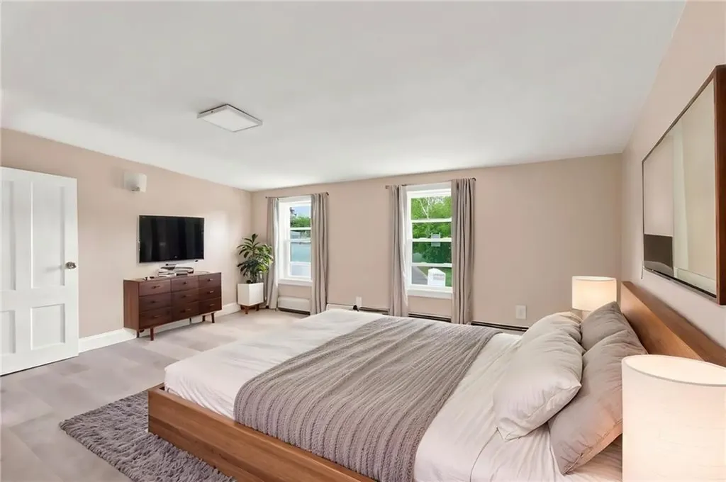 65 New London Avenue Warwick RI 02886