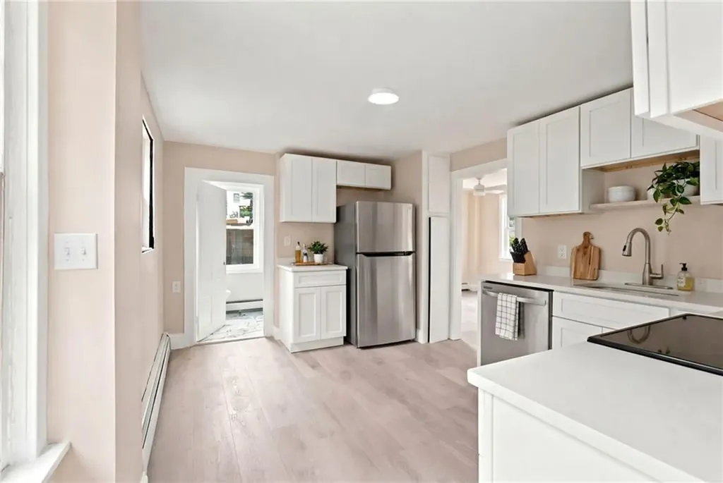 65 New London Avenue Warwick RI 02886