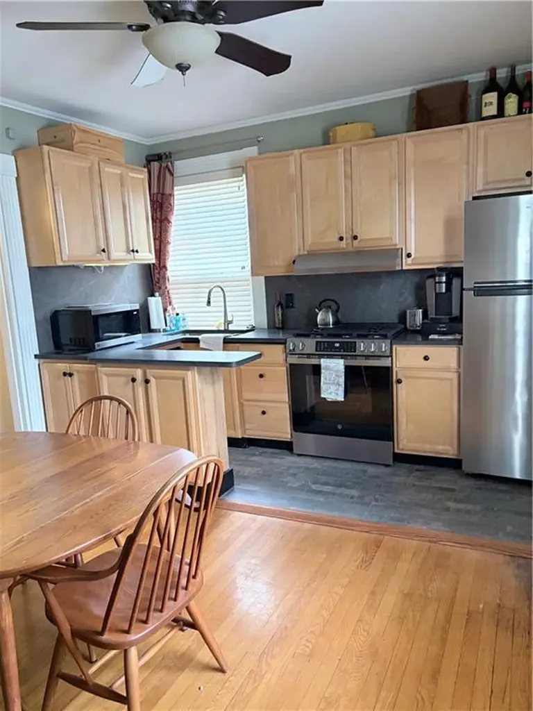 70 Church Street Newport RI 02840
