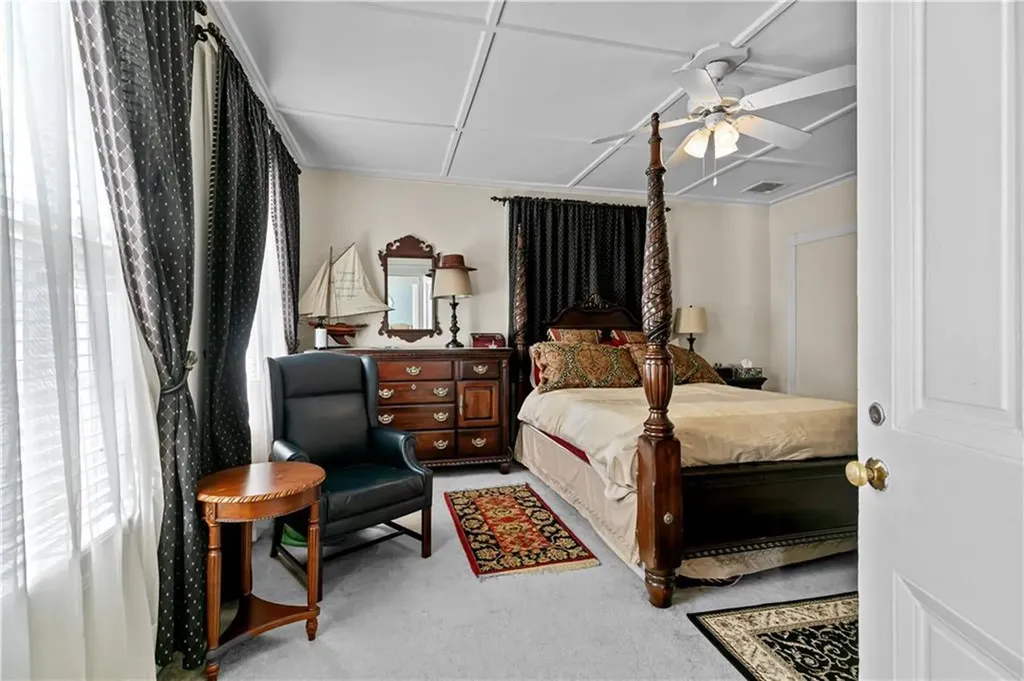 70 Church Street Newport RI 02840