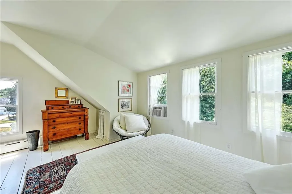 26 Bridge Street Warren RI 02885