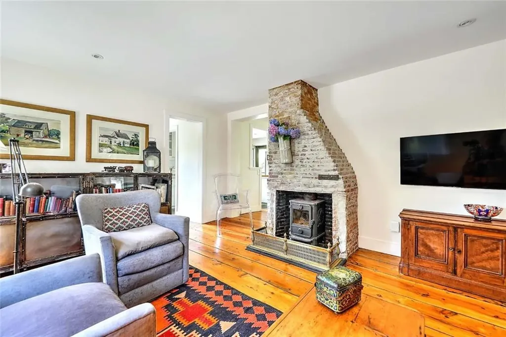 26 Bridge Street Warren RI 02885