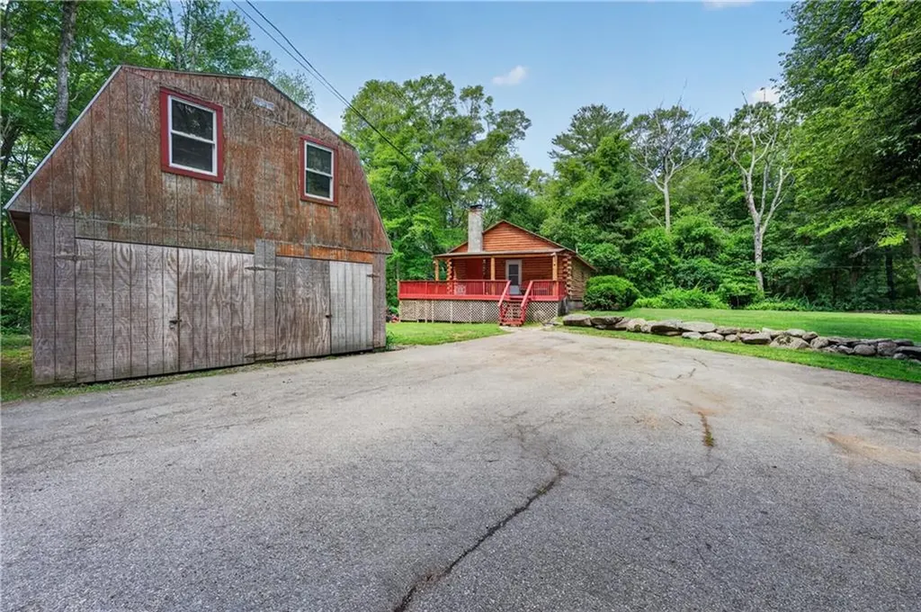 183 South Road Exeter RI 02822