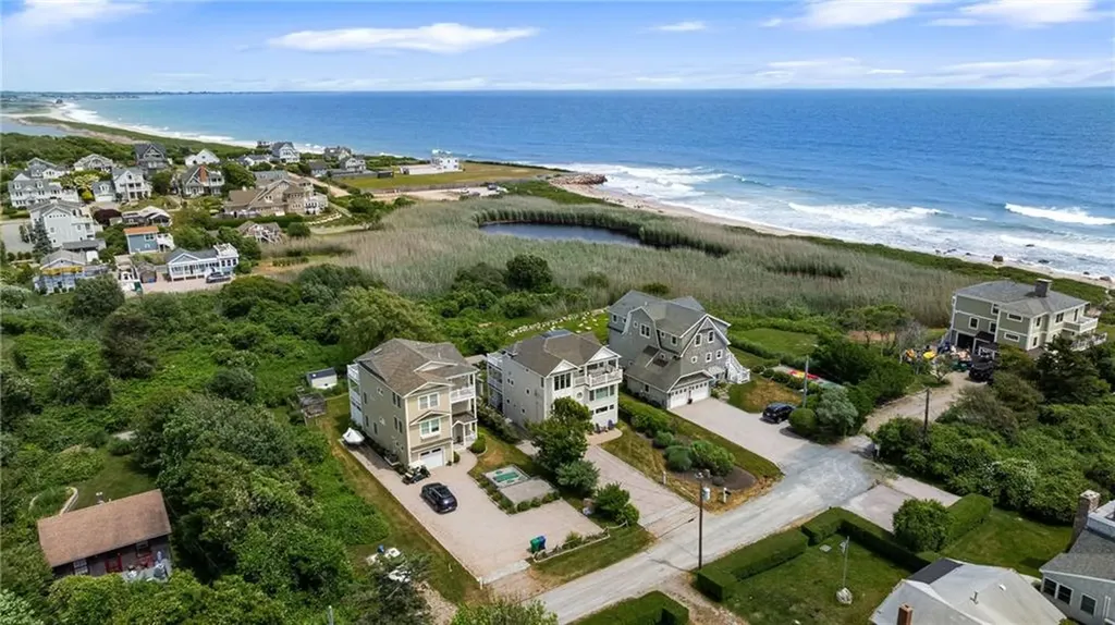 7 Rosebriar Avenue South Kingstown RI 02879