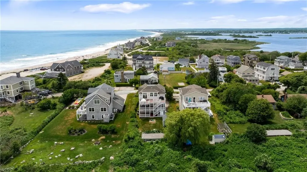 7 Rosebriar Avenue South Kingstown RI 02879