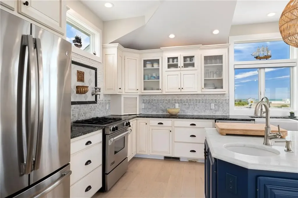 7 Rosebriar Avenue South Kingstown RI 02879