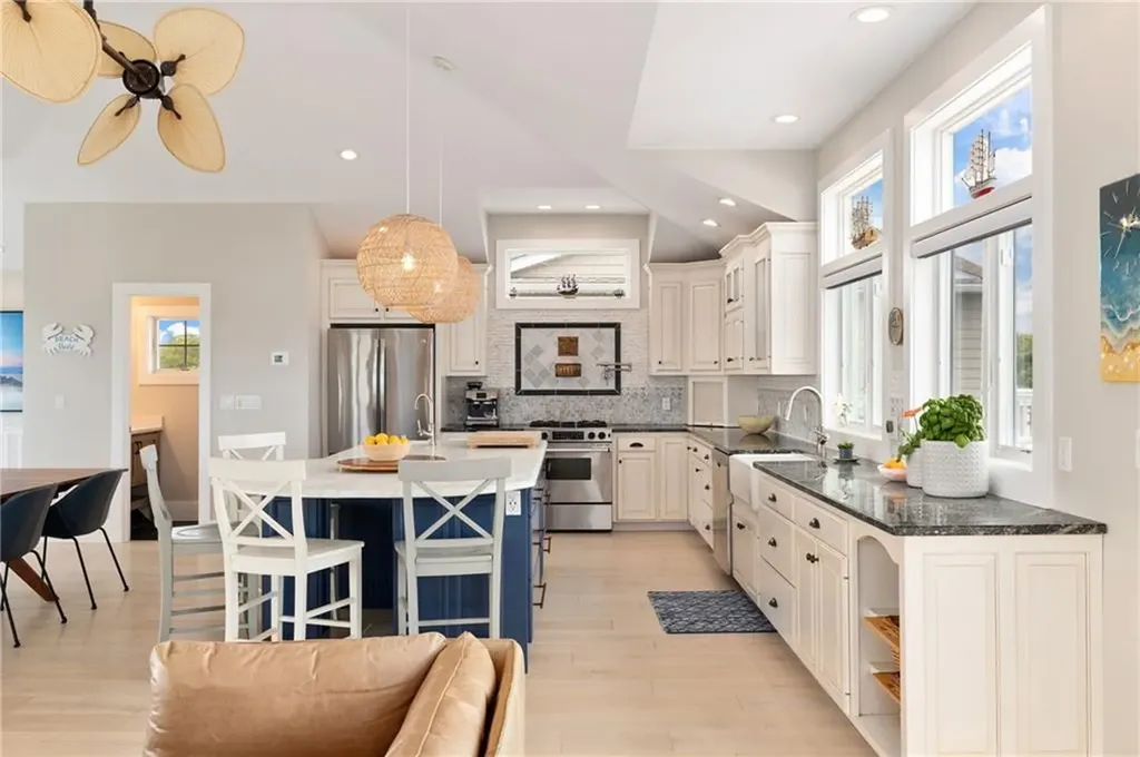 7 Rosebriar Avenue South Kingstown RI 02879