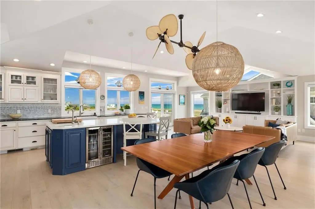 7 Rosebriar Avenue South Kingstown RI 02879