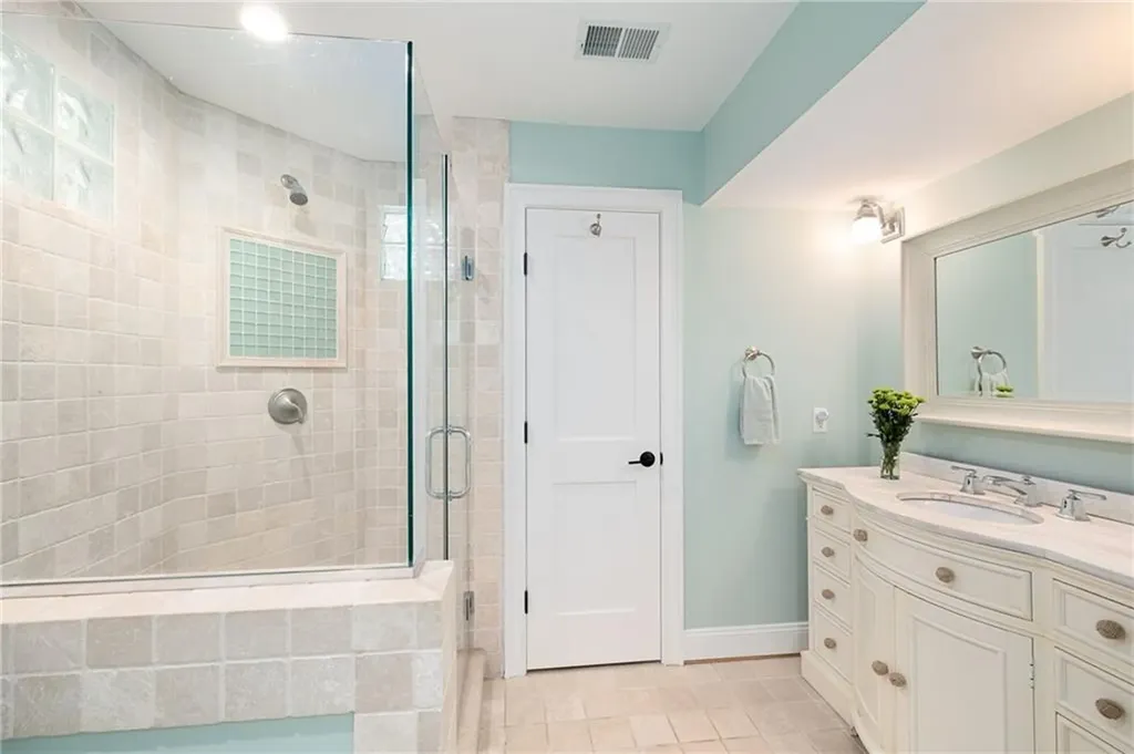 7 Rosebriar Avenue South Kingstown RI 02879