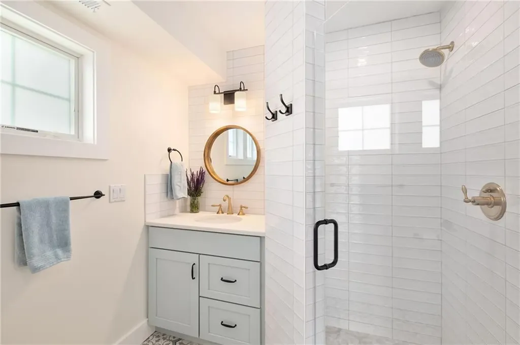 7 Rosebriar Avenue South Kingstown RI 02879