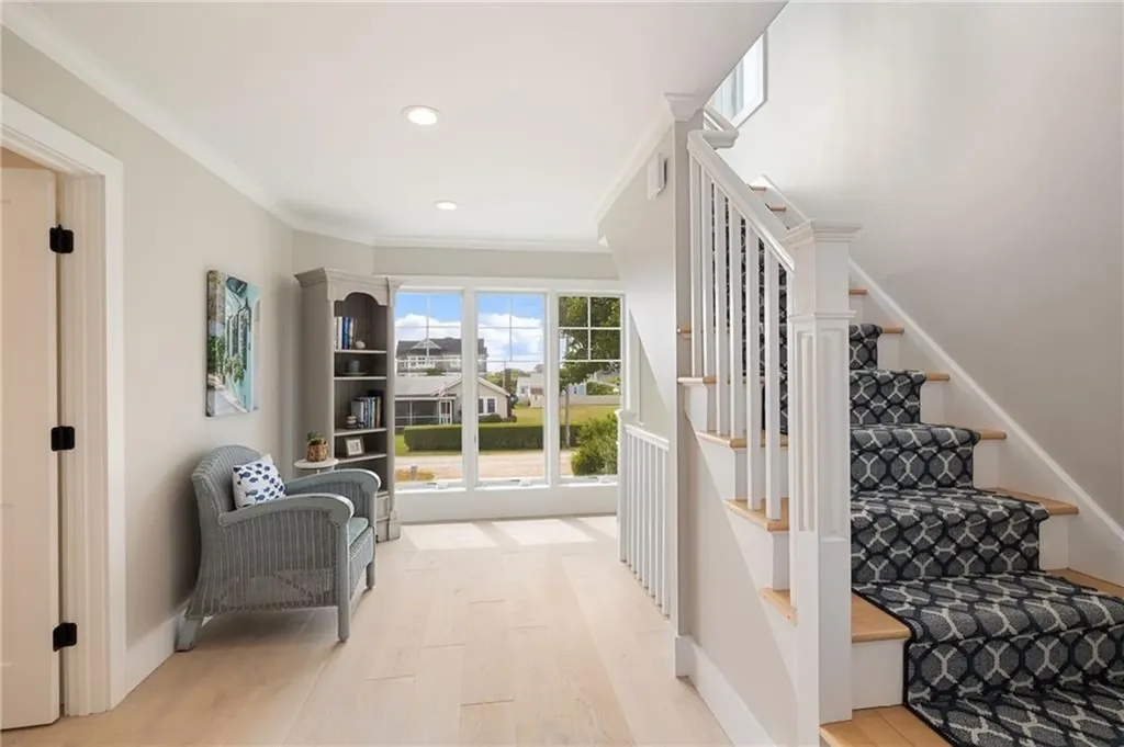 7 Rosebriar Avenue South Kingstown RI 02879