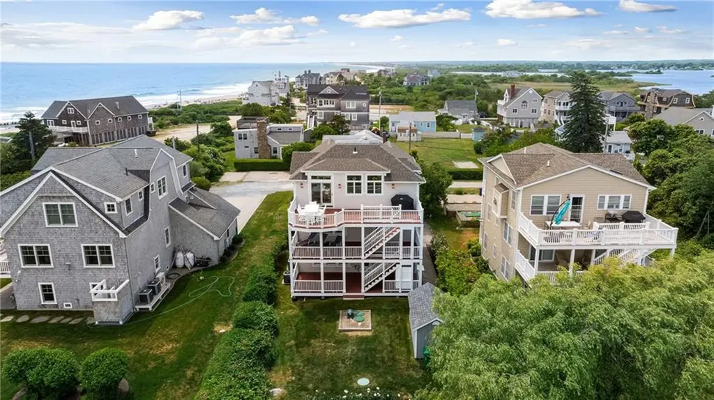 7 Rosebriar Avenue South Kingstown RI 02879