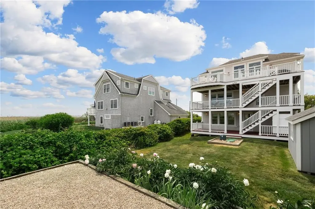 7 Rosebriar Avenue South Kingstown RI 02879