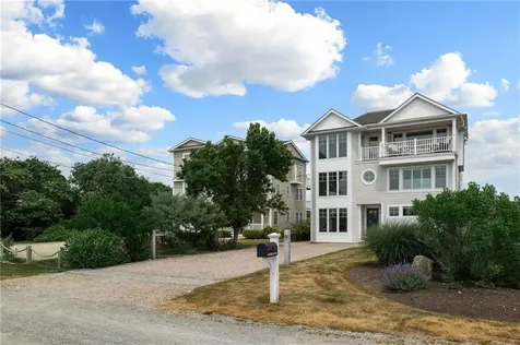 7 Rosebriar Avenue South Kingstown RI 02879