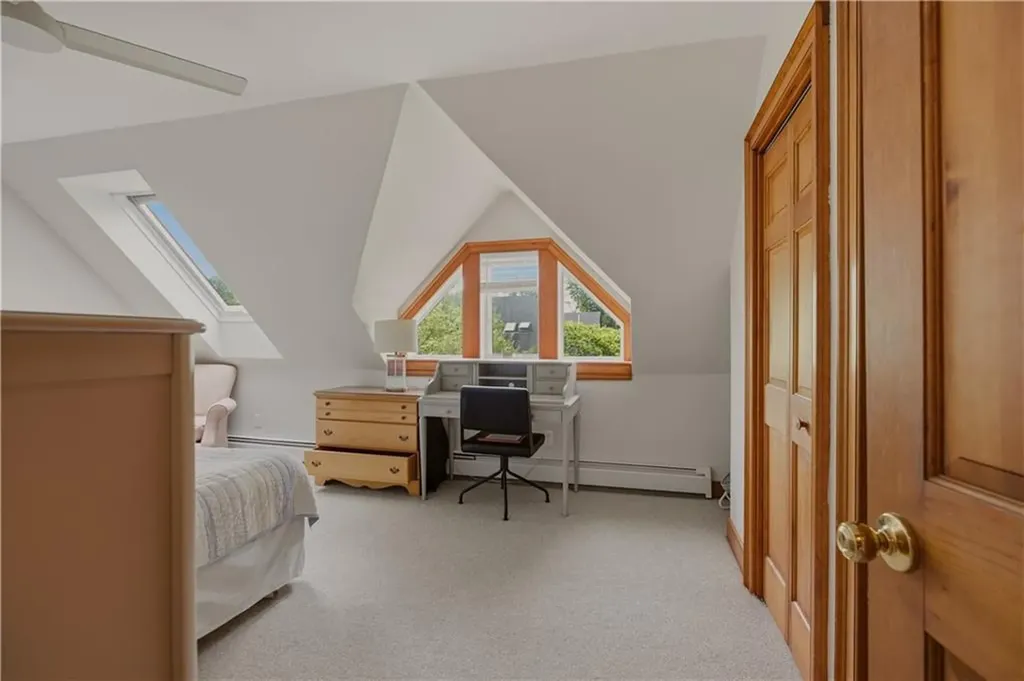 158 Narragansett Avenue Newport RI 02840