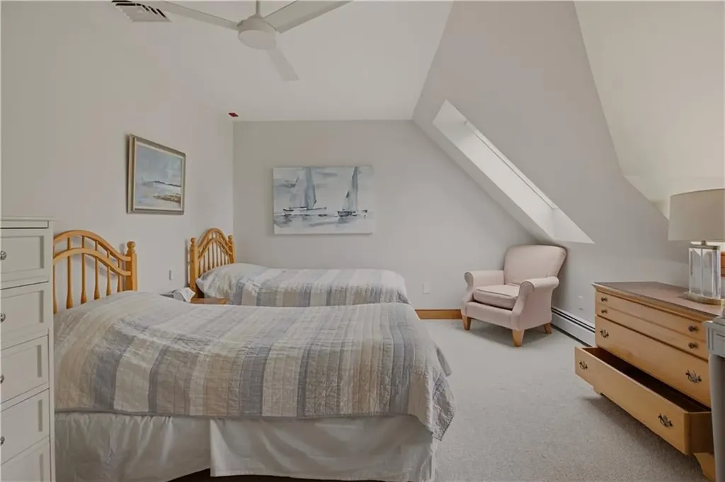 158 Narragansett Avenue Newport RI 02840