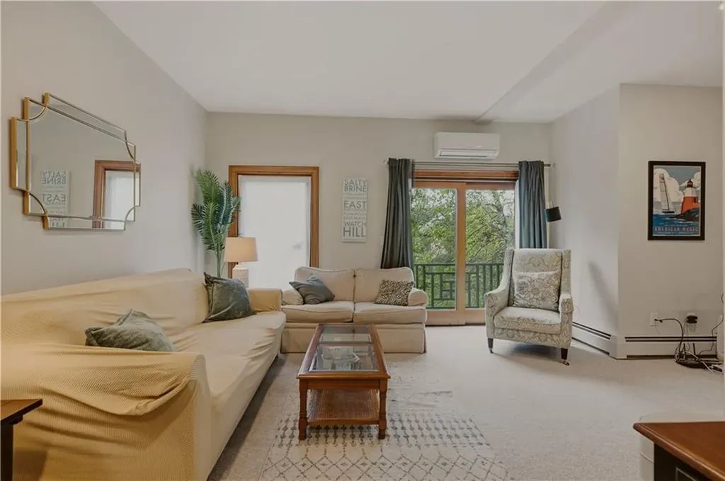 158 Narragansett Avenue Newport RI 02840