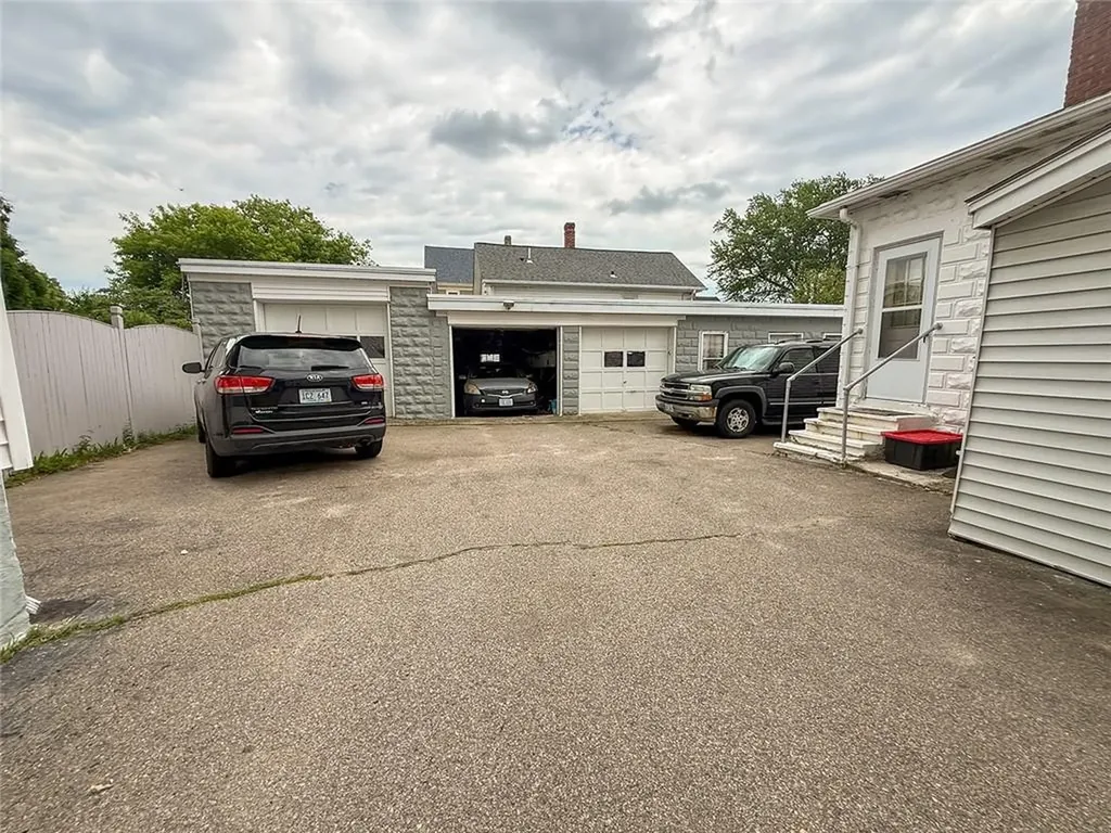 65 Bellingham Street Woonsocket RI 02895