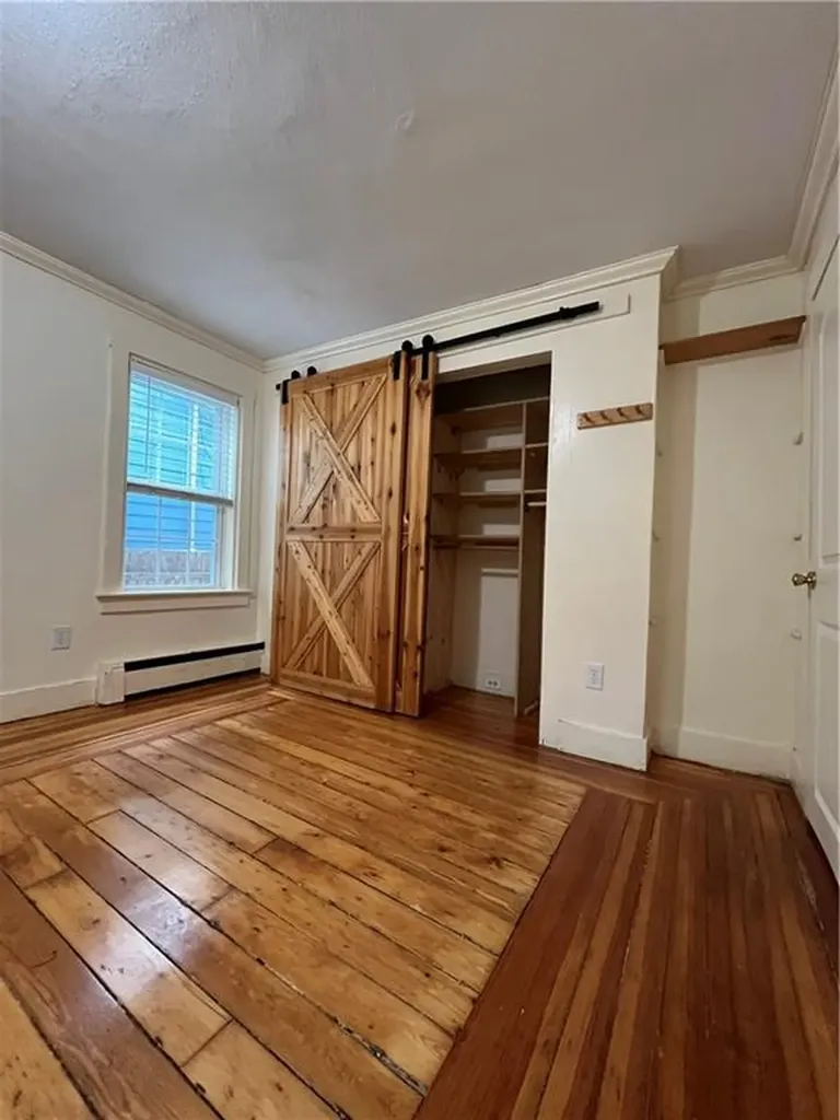 12 Washington Street Bristol RI 02809