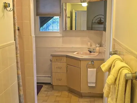 20 Thorpe Avenue Portsmouth RI 02871