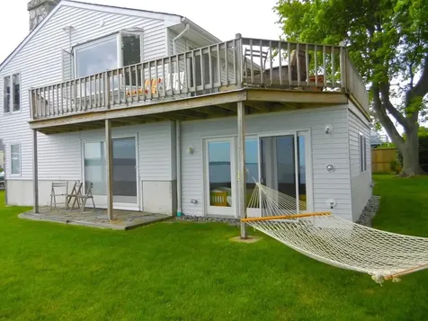 20 Thorpe Avenue Portsmouth RI 02871