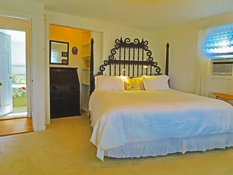 20 Thorpe Avenue Portsmouth RI 02871
