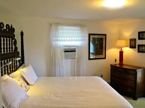 20 Thorpe Avenue Portsmouth RI 02871