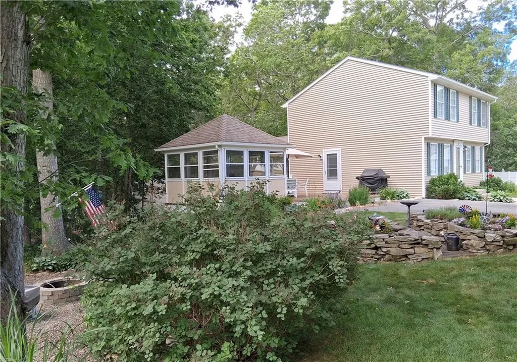 104 Peaked Rock Road South Kingstown RI 02879