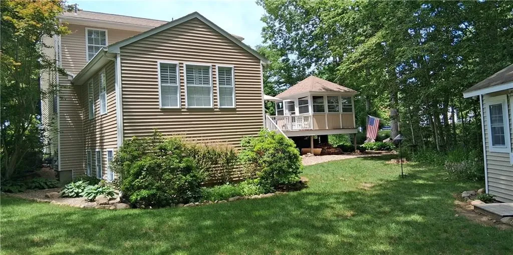 104 Peaked Rock Road South Kingstown RI 02879