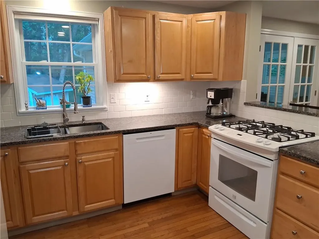 104 Peaked Rock Road South Kingstown RI 02879
