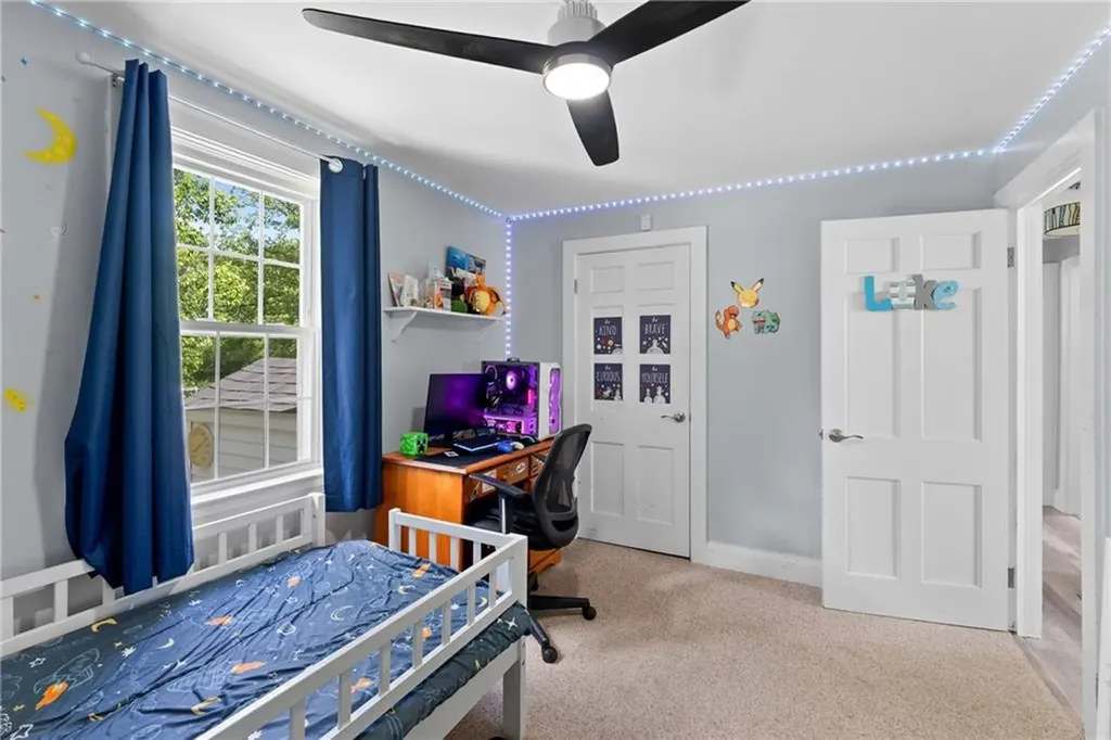 1472 Wampanoag Trail East Providence RI 02915