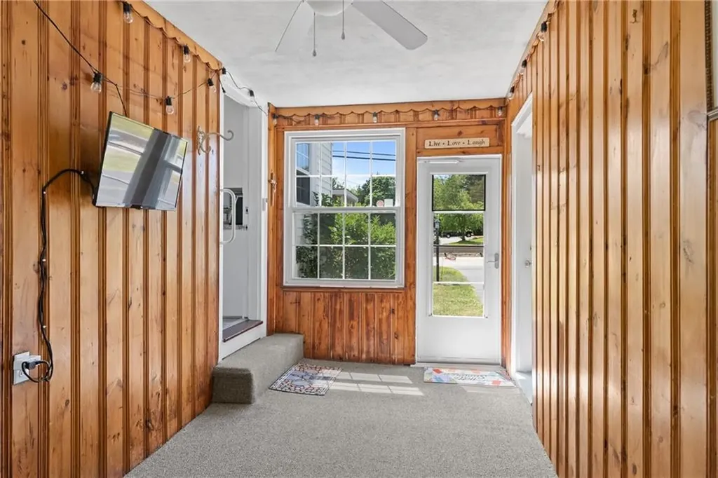 1472 Wampanoag Trail East Providence RI 02915
