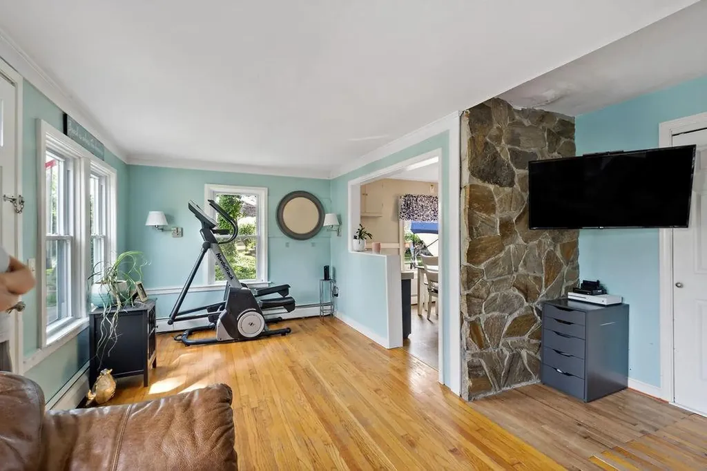 37 Platt Street Bristol RI 02809