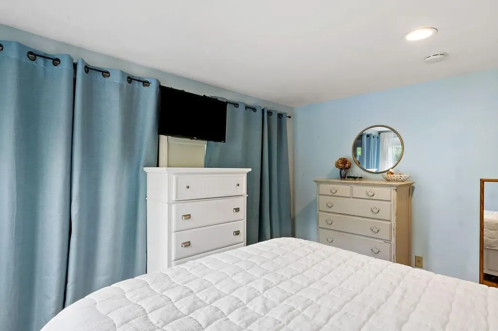 37 Platt Street Bristol RI 02809