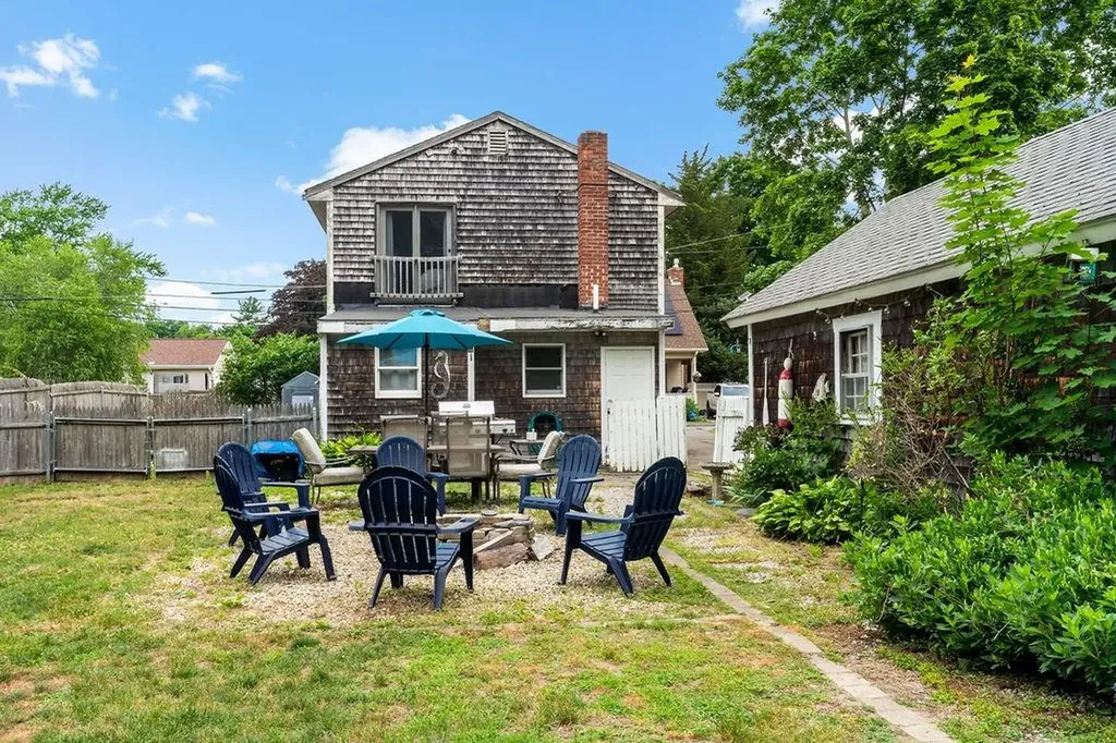 37 Platt Street Bristol RI 02809
