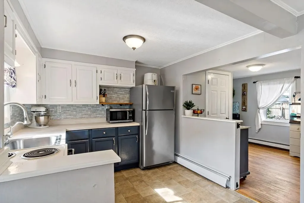 37 Platt Street Bristol RI 02809