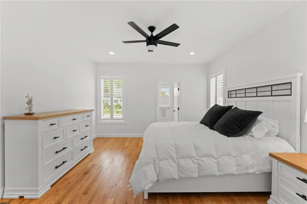 124 Oak Street South Kingstown RI 02879