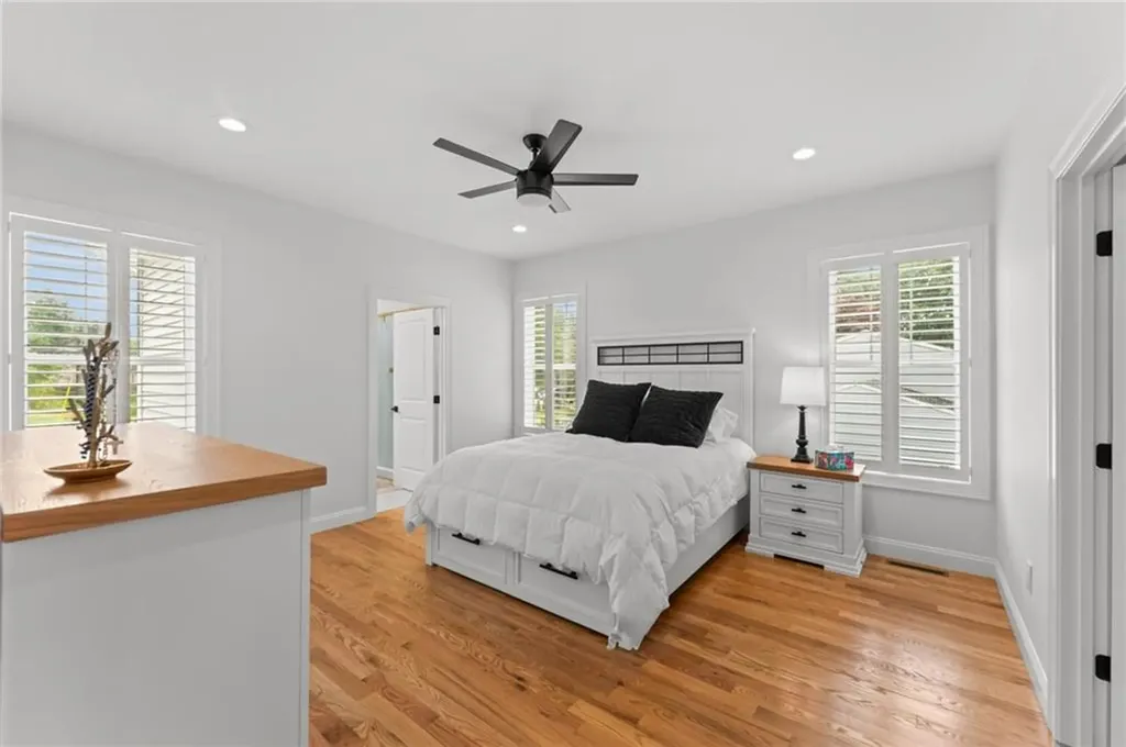 124 Oak Street South Kingstown RI 02879