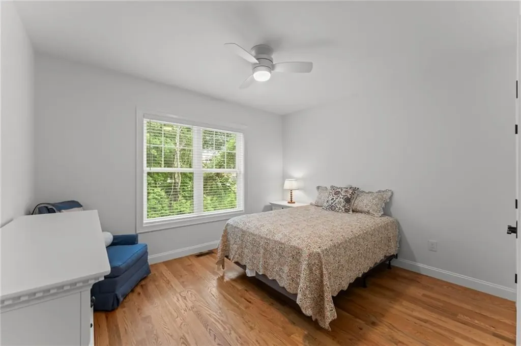 124 Oak Street South Kingstown RI 02879
