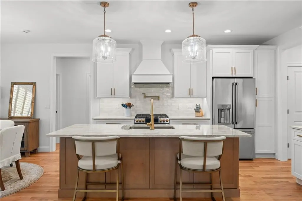124 Oak Street South Kingstown RI 02879