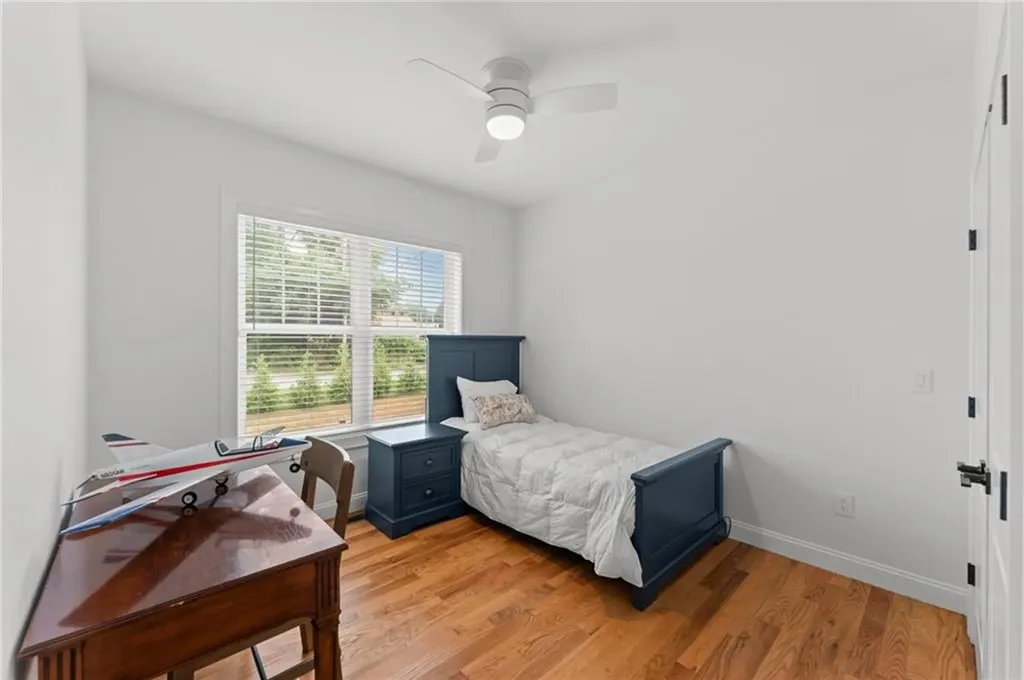 124 Oak Street South Kingstown RI 02879