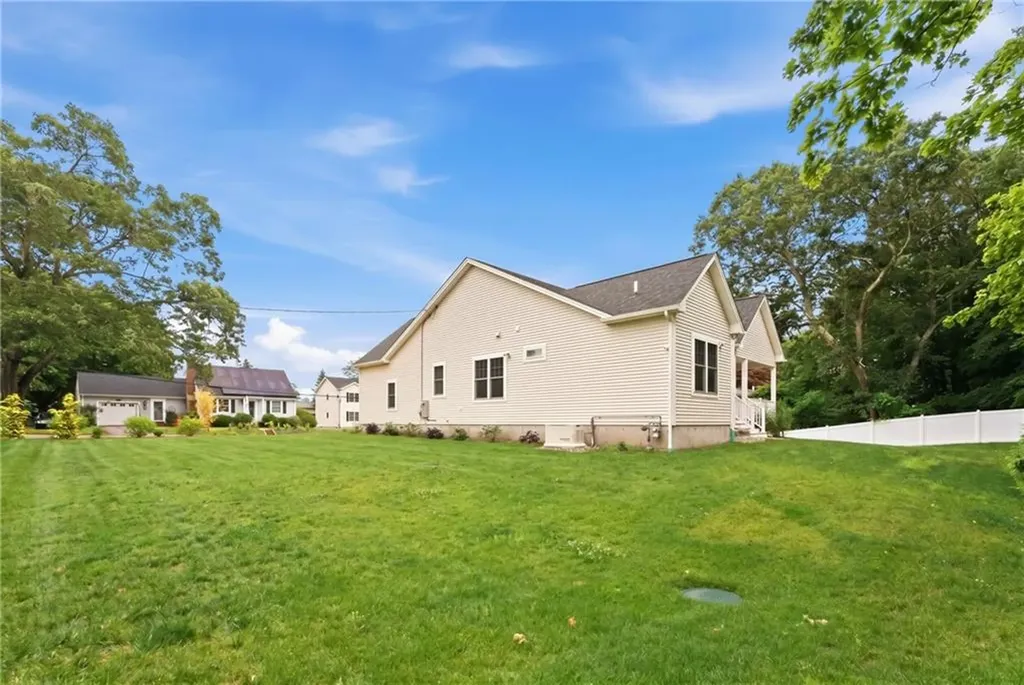 124 Oak Street South Kingstown RI 02879