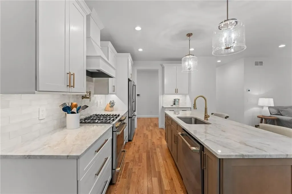 124 Oak Street South Kingstown RI 02879