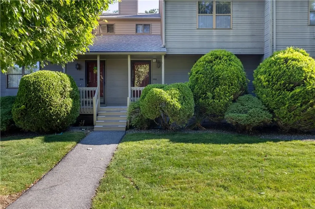 1902 Pinewood Drive Smithfield RI 02917