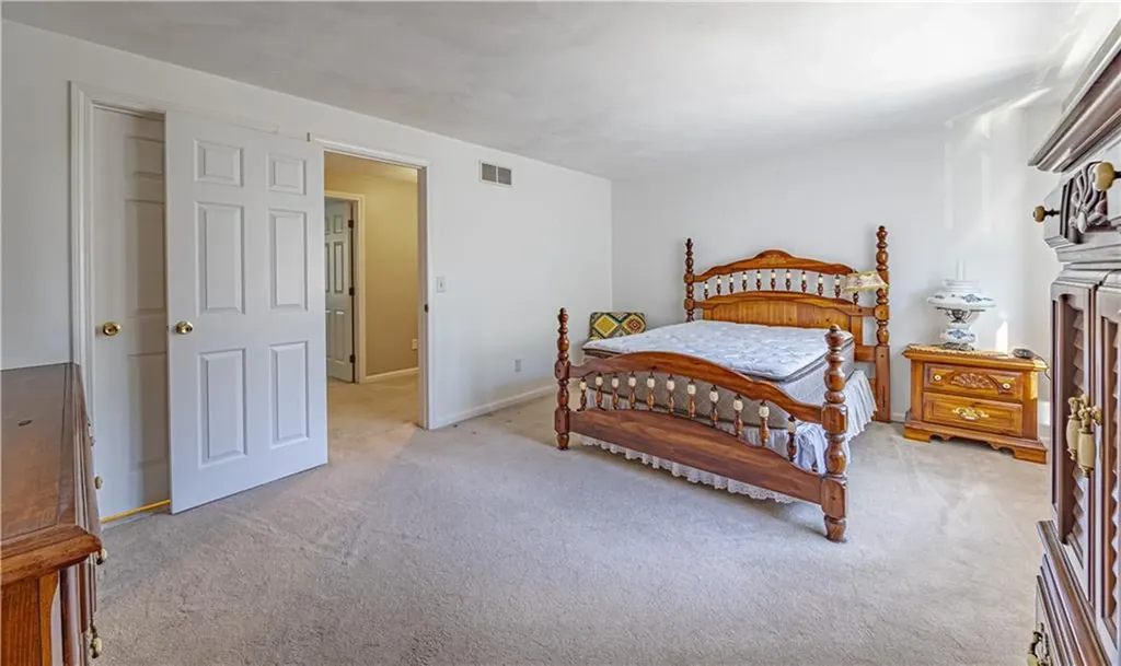 1902 Pinewood Drive Smithfield RI 02917