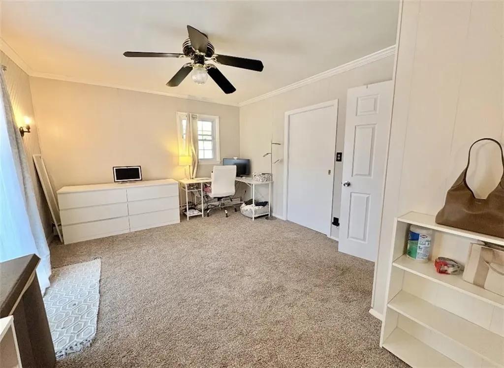 262 Pequot Avenue Warwick RI 02889